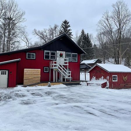 Froggy Goggle Barn Apartment Marathon Exterior photo